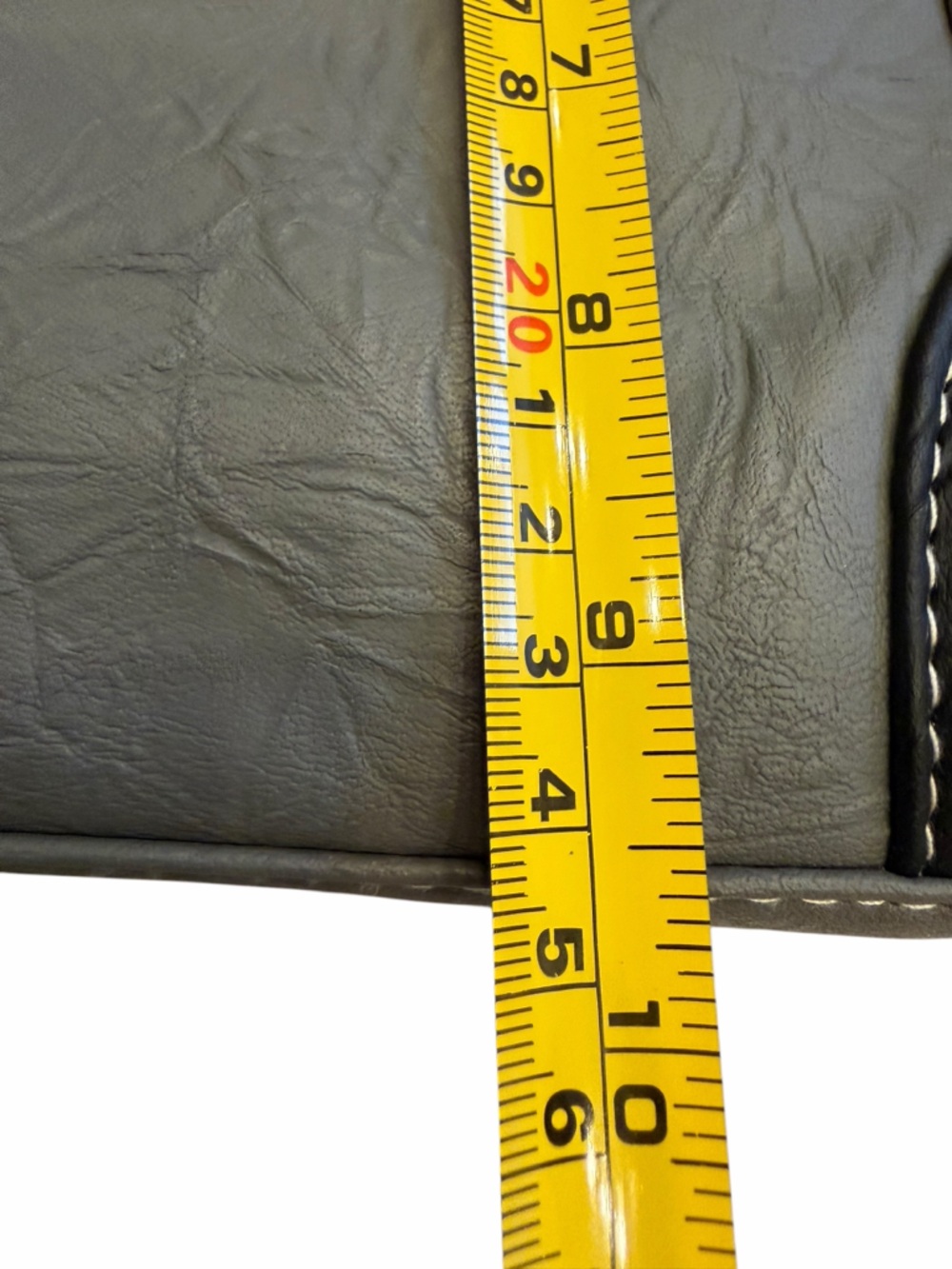 STONE& CO Crossbody Grey Purse with Outside and Inside Pockets - Picture 6 of 9